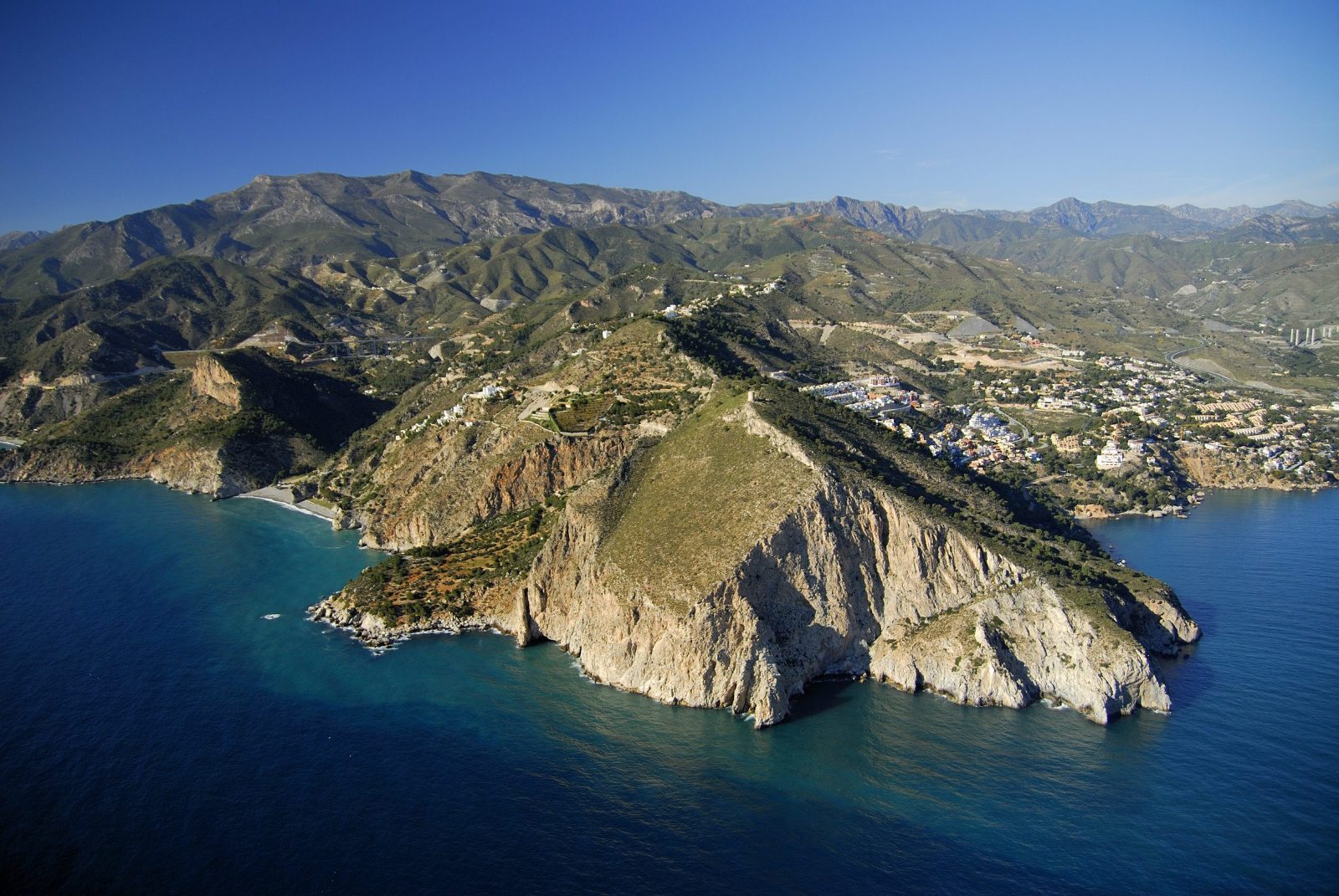 Cerro Gordo Cliffs