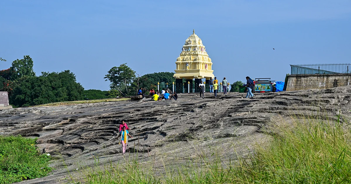 Escalada a la roca de Lalbagh
