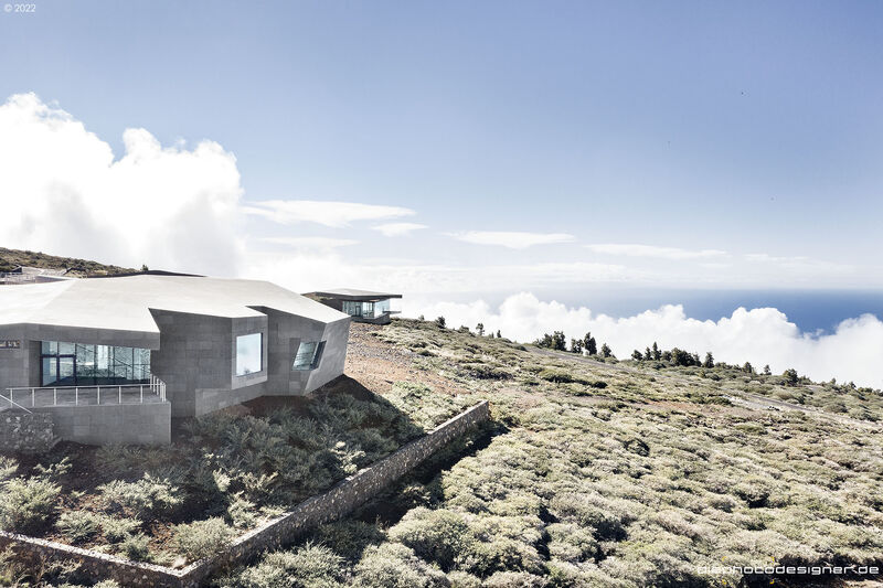 Roque de los Muchachos Visitor Centre Exterior