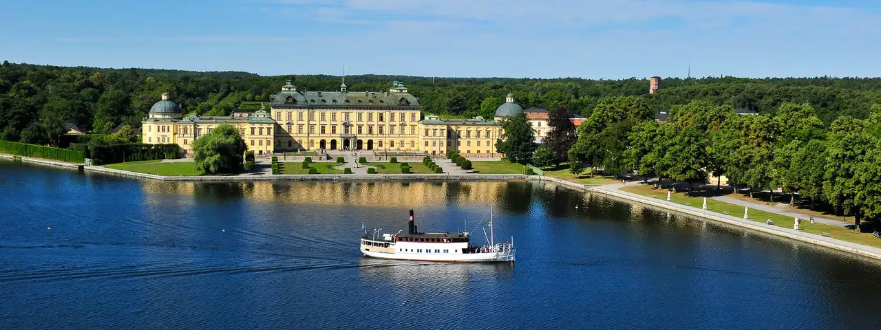 O melhor barco para o Palácio de Drottningholm