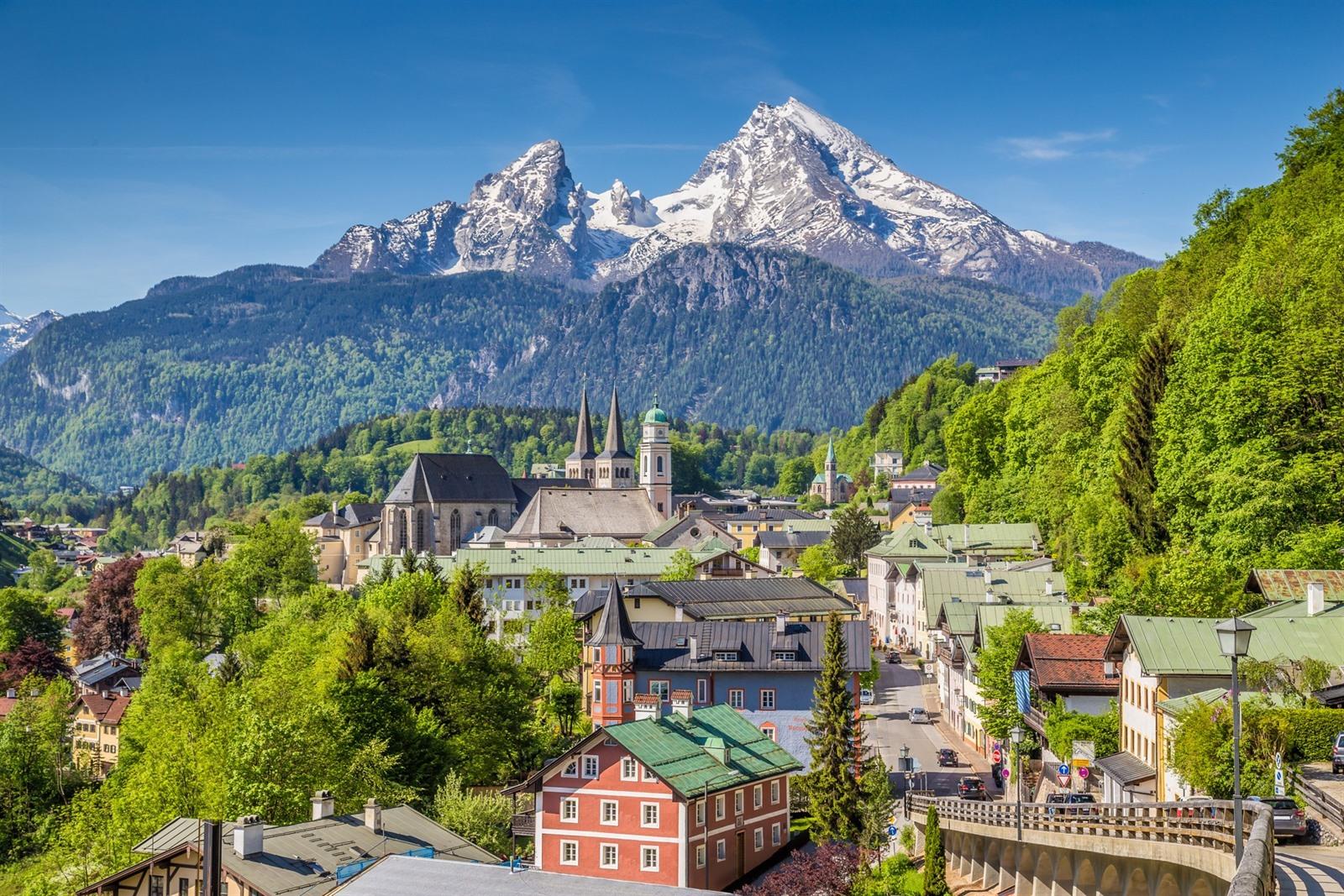 How Far Is Berchtesgaden From Salzburg