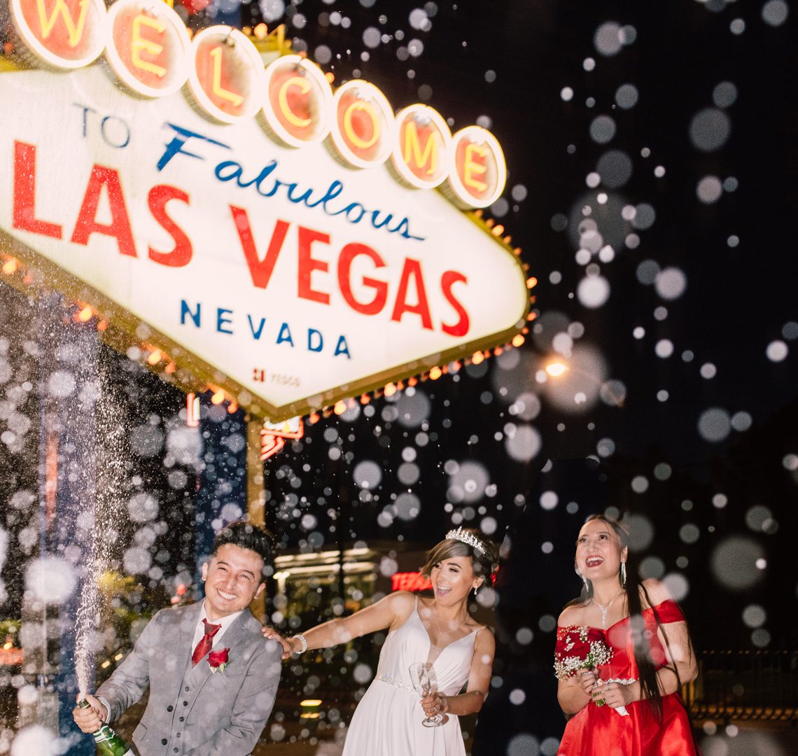 Las Vegas Sign Wedding Photos