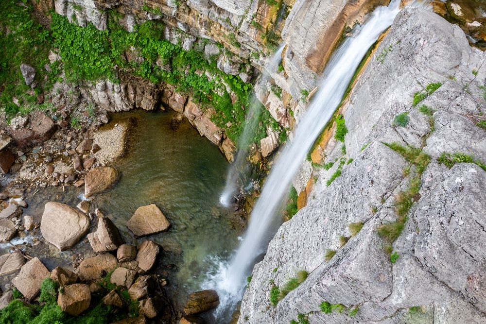 Kinchkha Waterfall