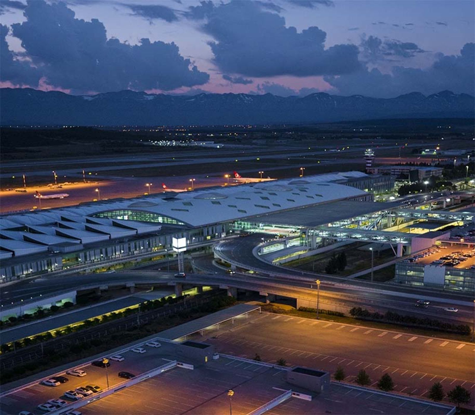 Transfer from Izmir Airport to Kusadasi Overview