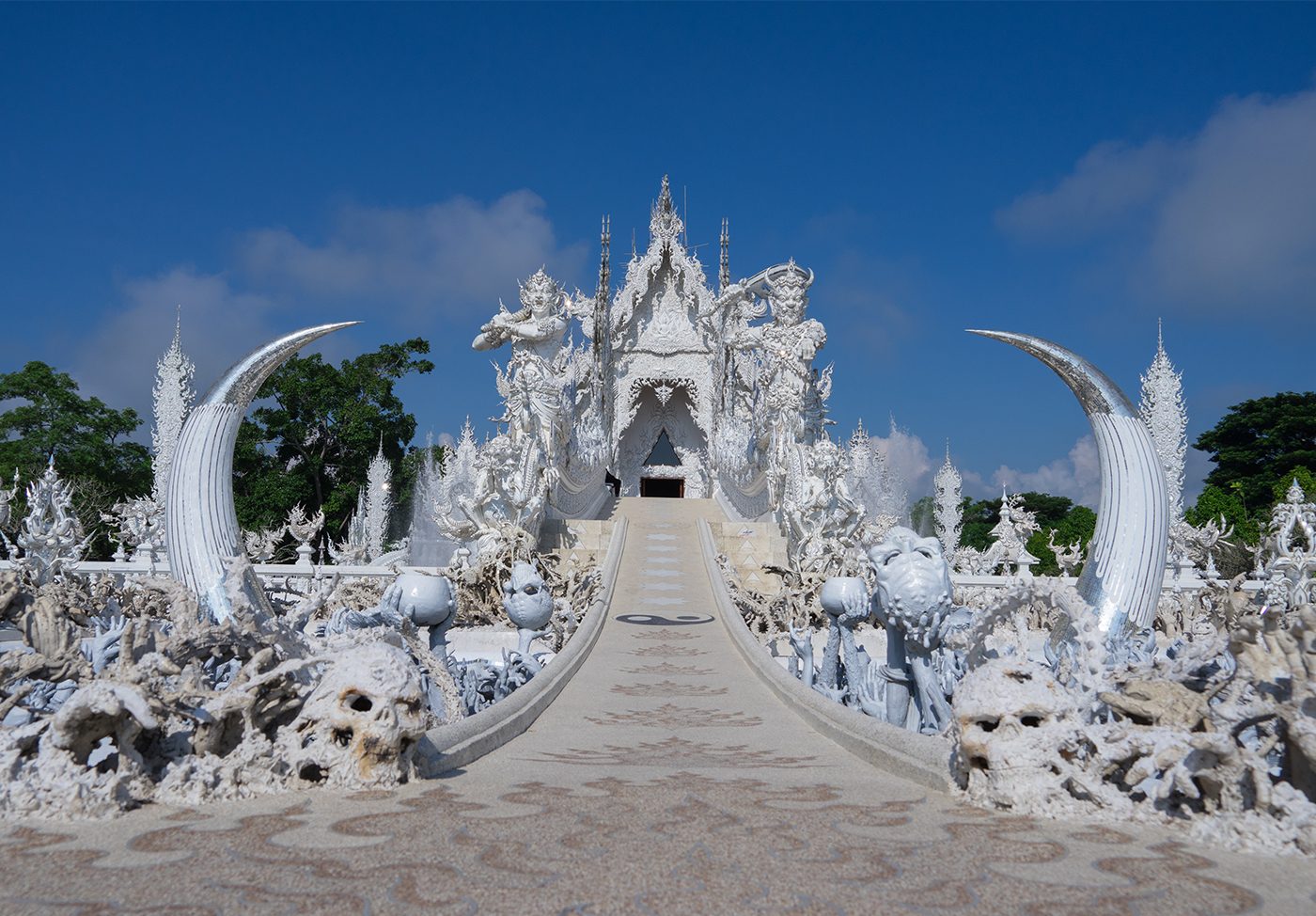 White and Blue Temple Tour from Chiang Mai