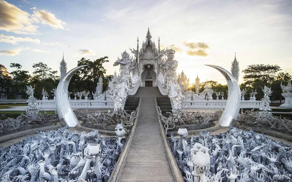 Your experience at White and Blue Temple Tour From Chiang Mai