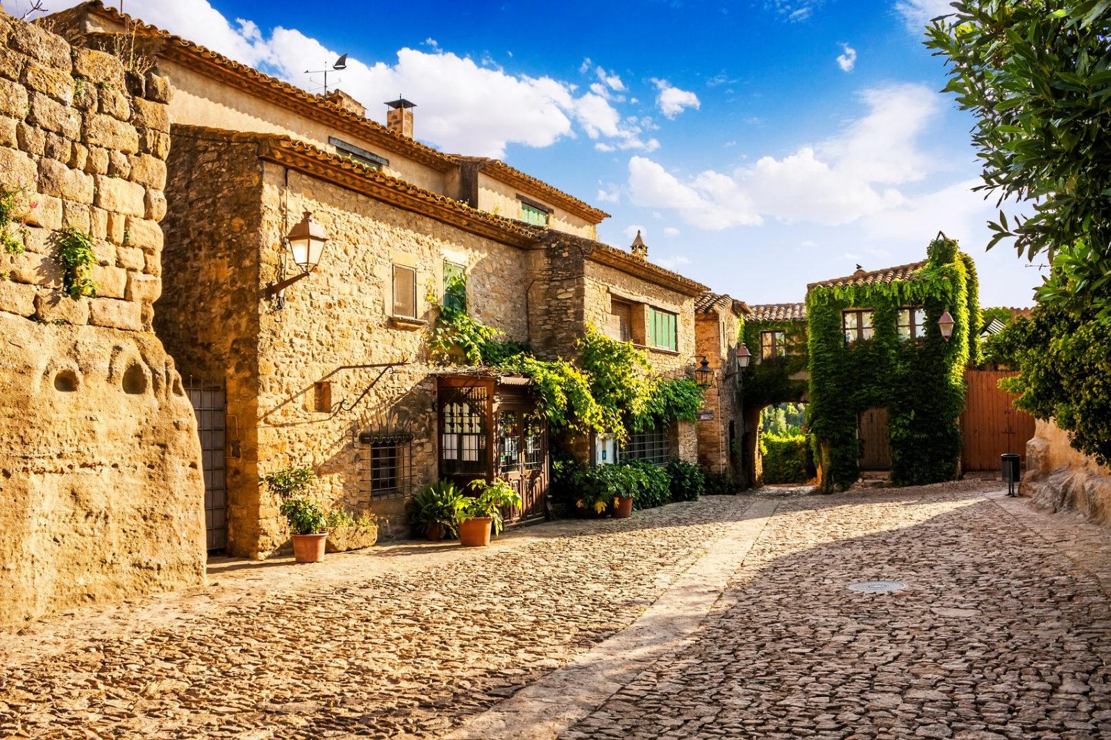 Your experience at Medieval Villages Tour Barcelona
