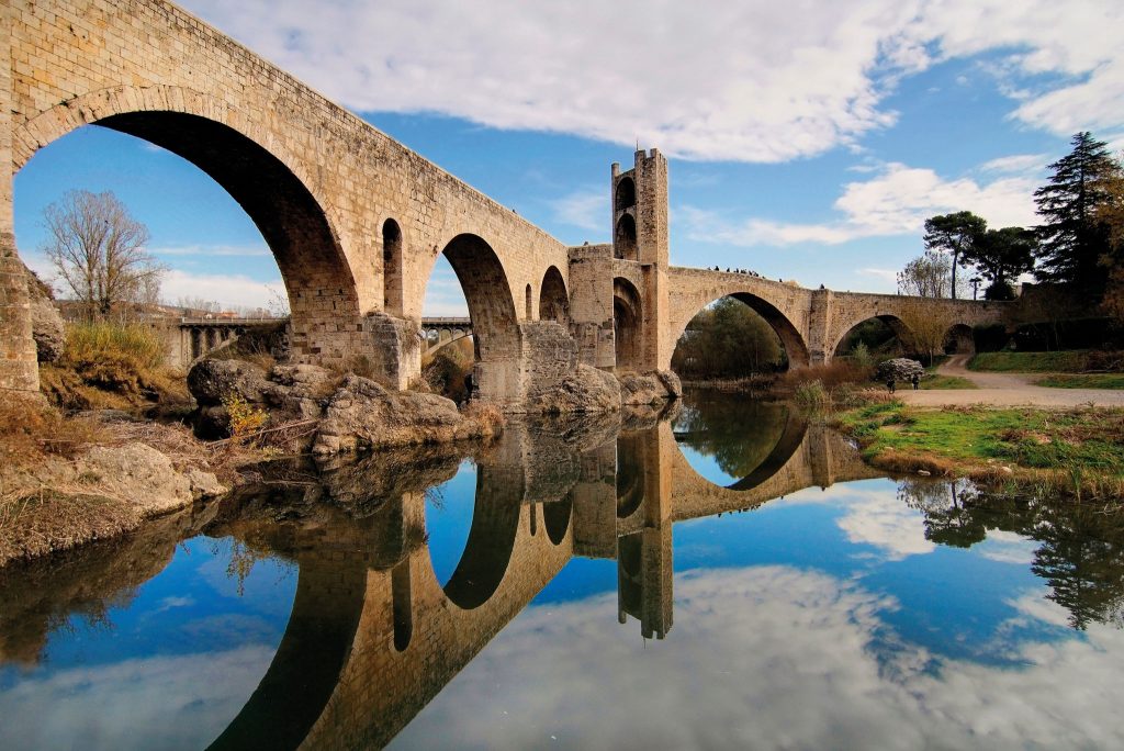 Medieval Villages Tour Barcelona: Catalonia's Historic Heartland