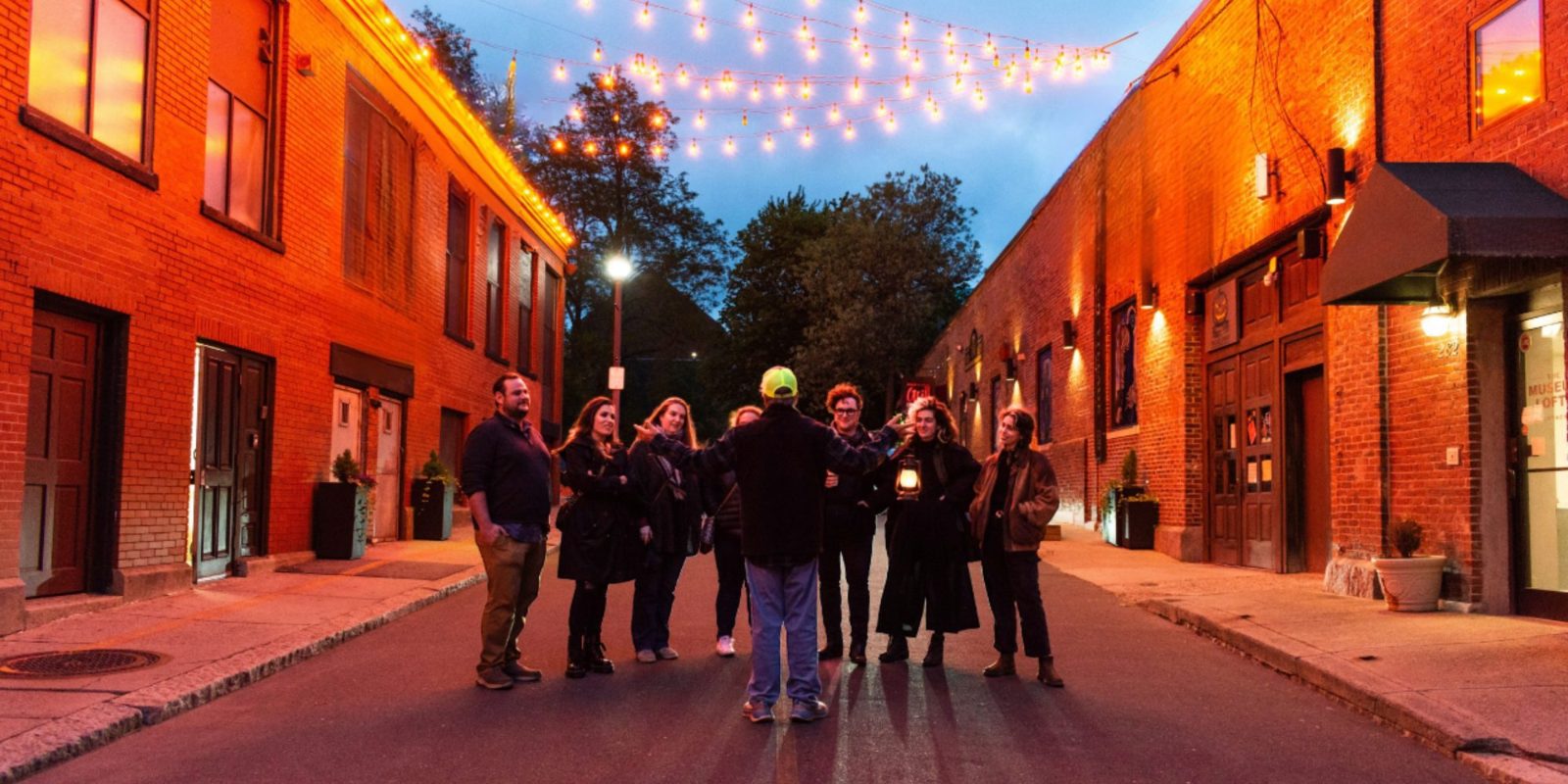 Salem Haunted Pub Crawl Experience