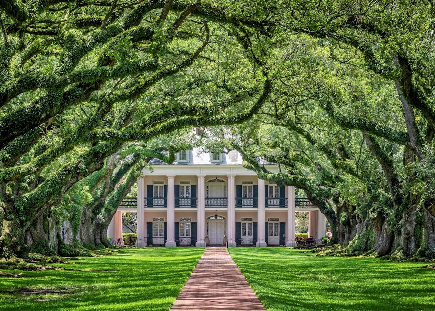 Can You Stay at a Plantation in New Orleans