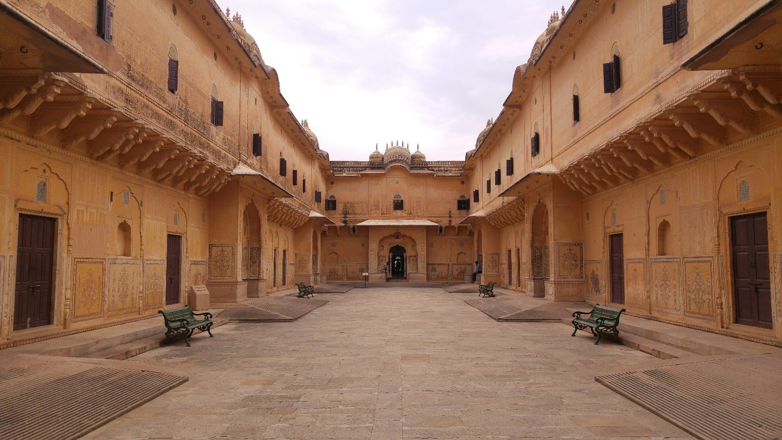 Patio de Madhavendra Bhawan