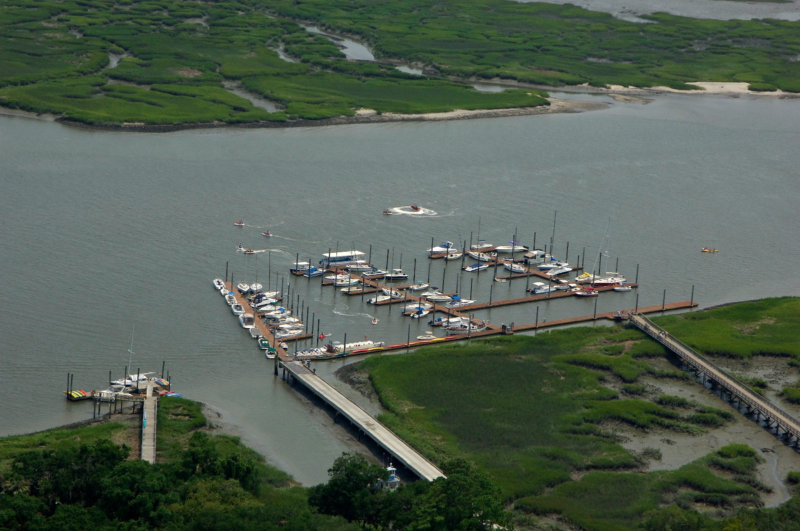 Is There a Ferry From Hilton Head to Savannah