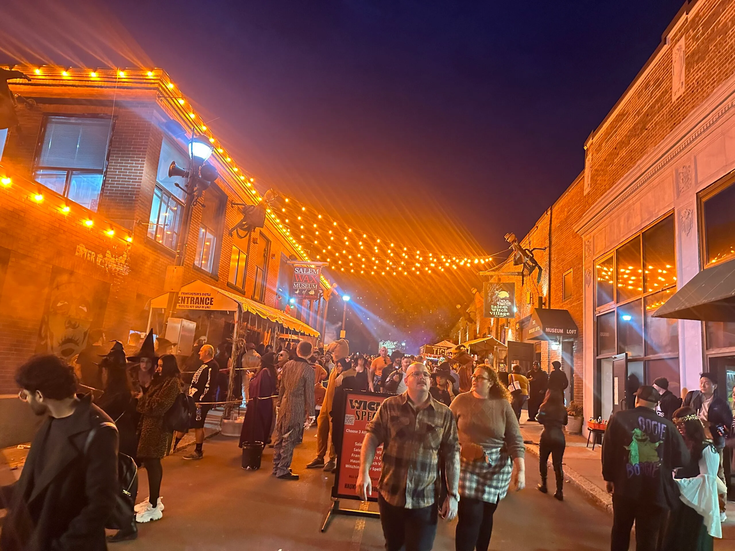 Salem Ghosts Ghost Tours & Haunted Pub Crawls Photos