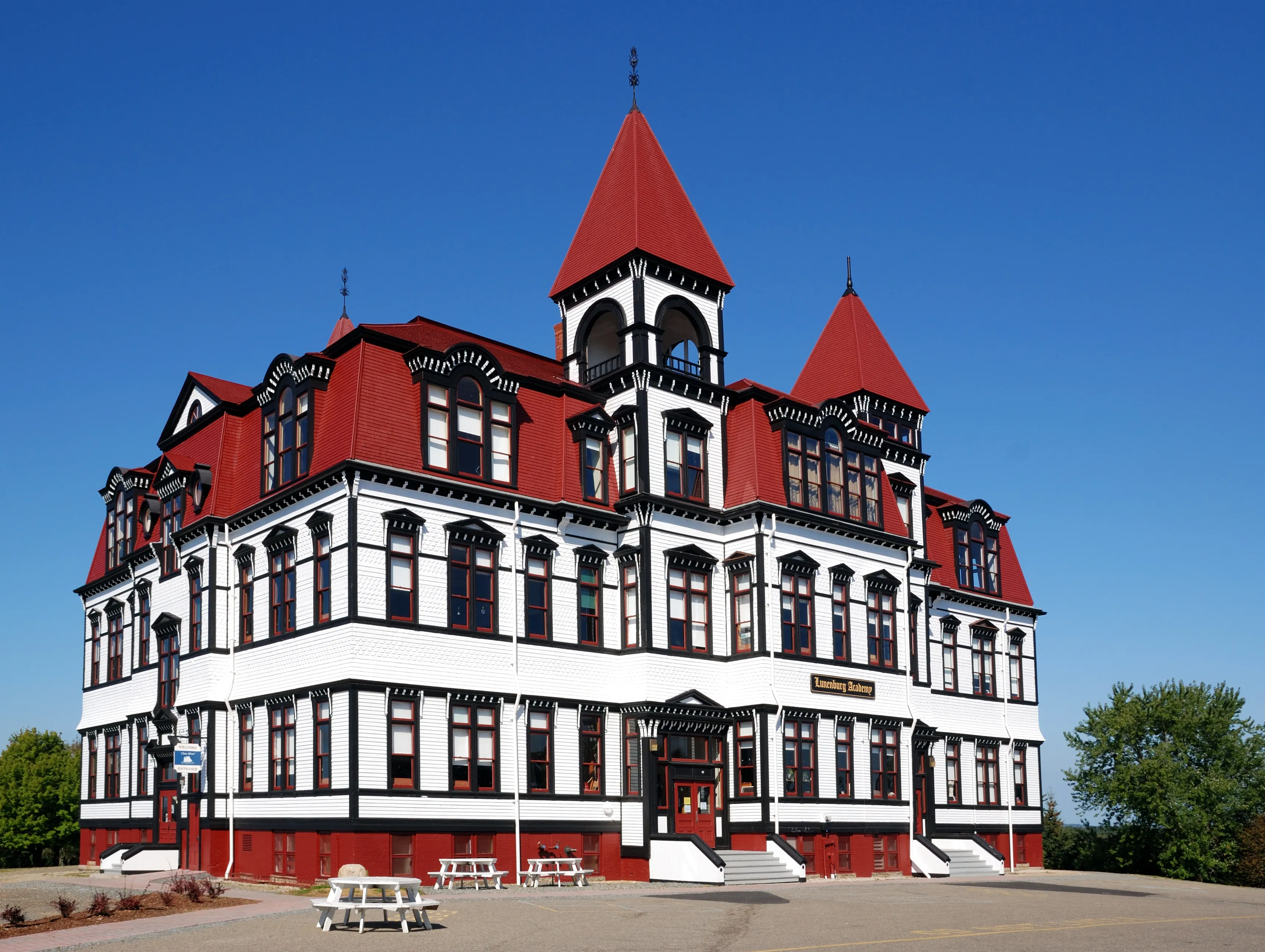 Lunenburg Academy