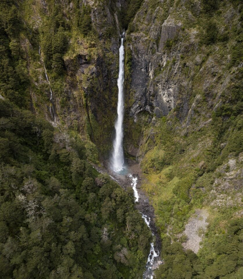 Devil's Punchbowl Waterfall