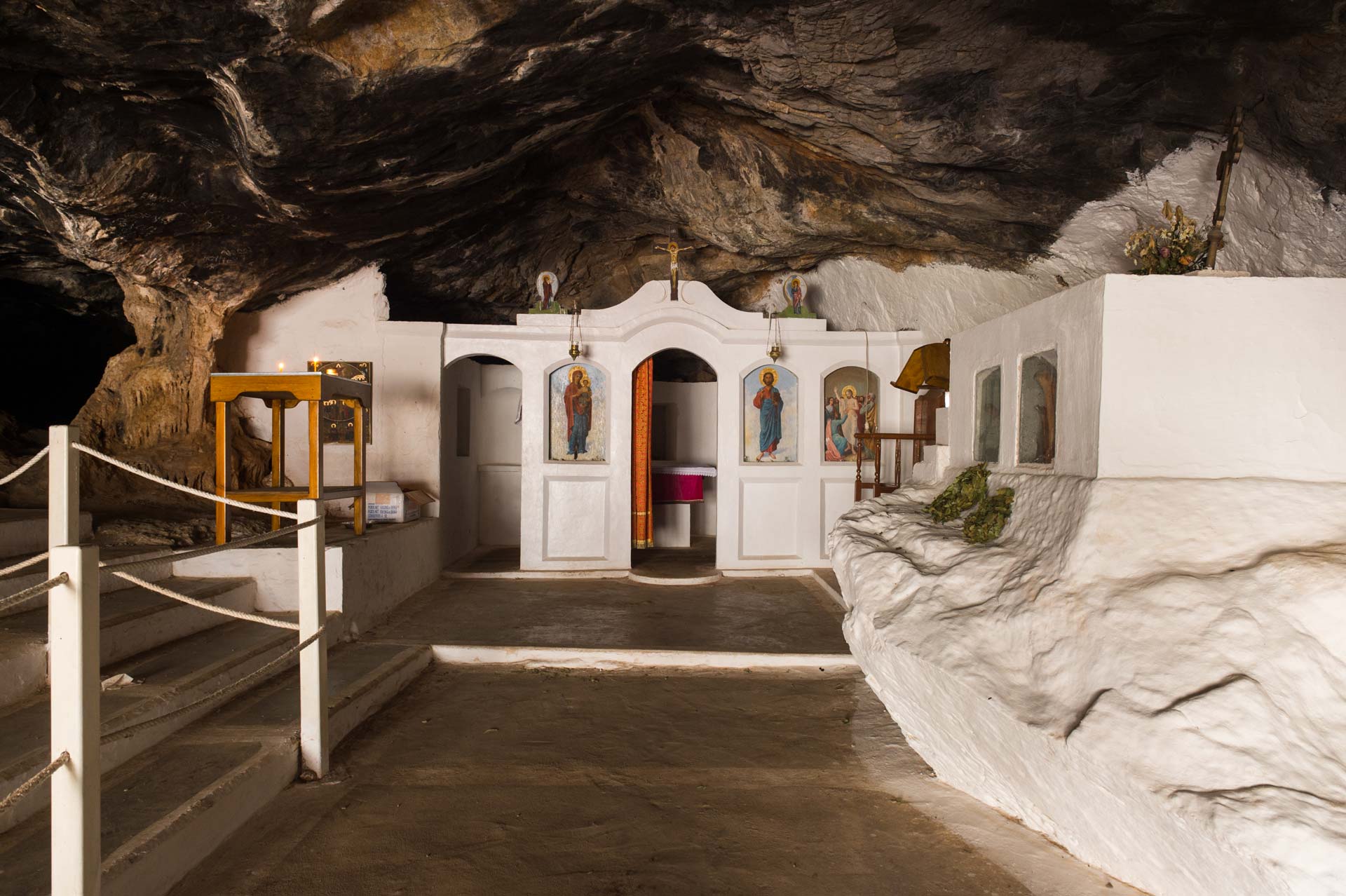Milatos Cave