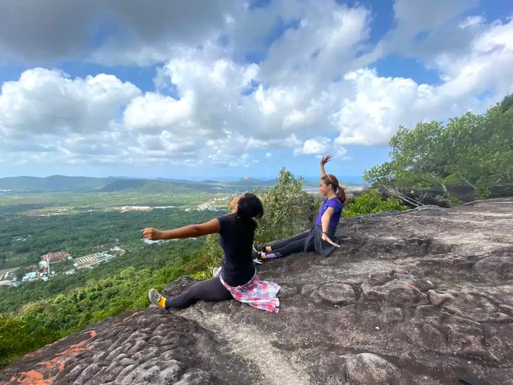 Tien Son Dinh Summit Rock