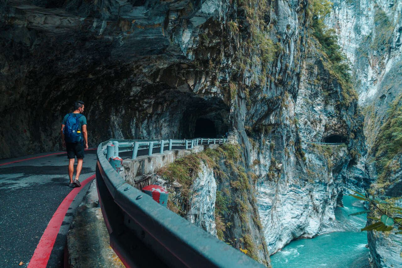 Taroko Gorge Tour From Taipei