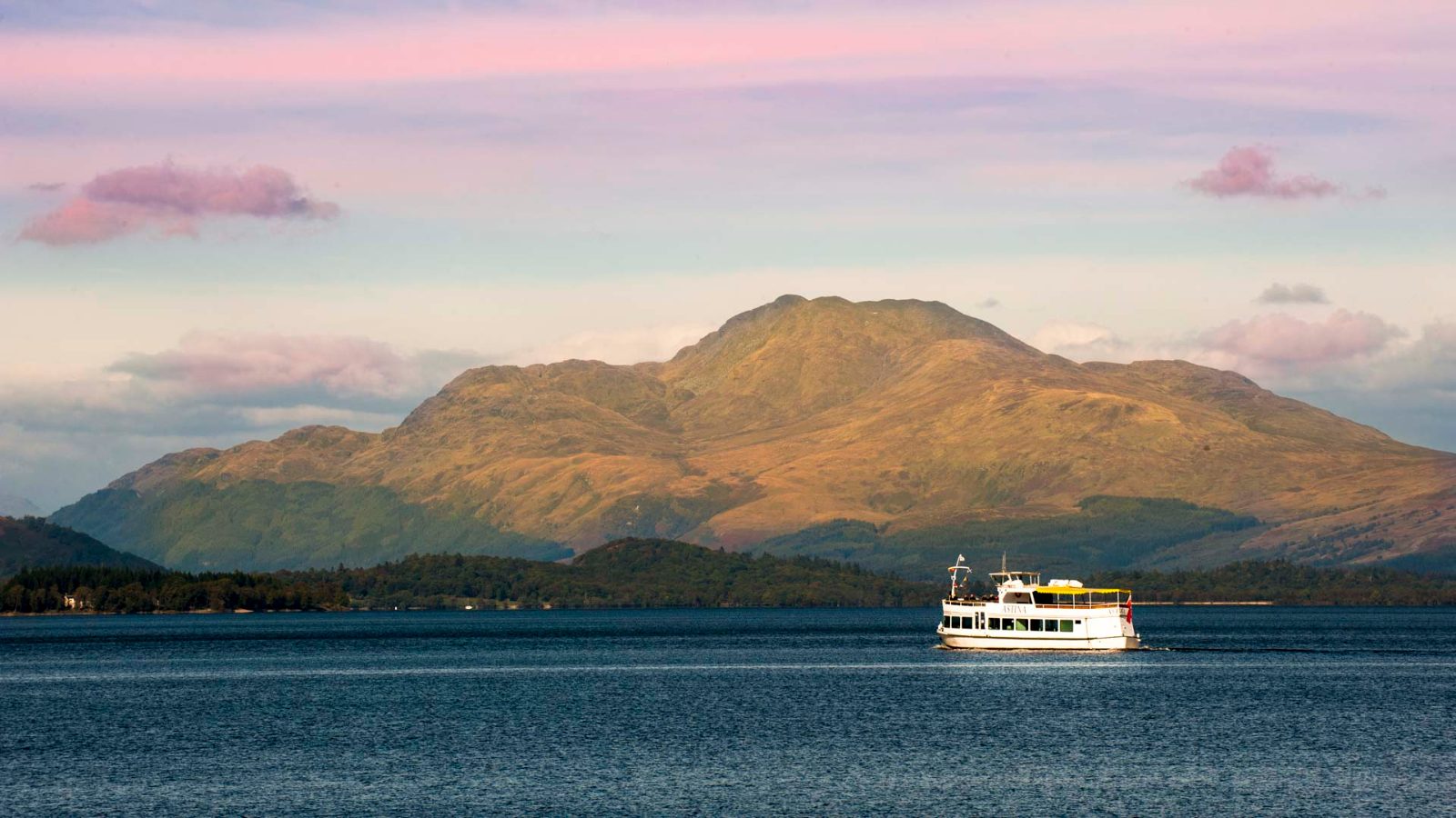Stirling Castle and Loch Lomond Tour