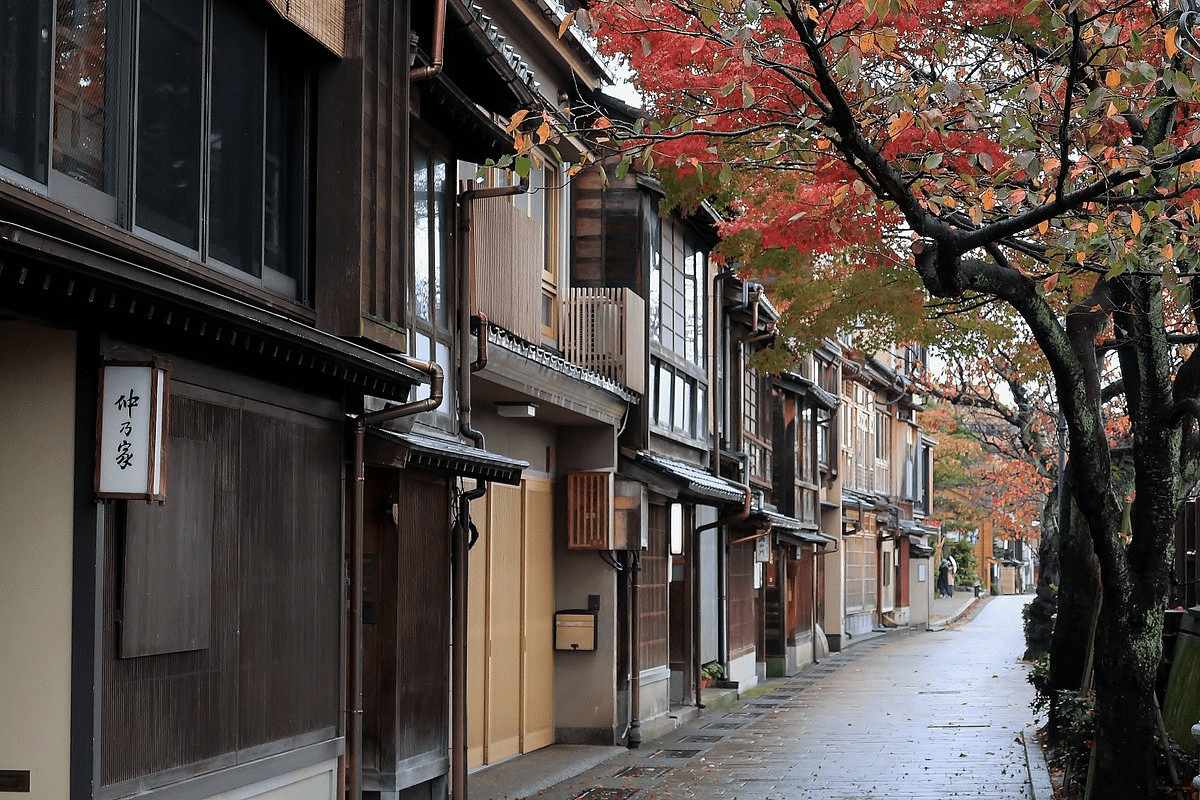Higashi Chaya District