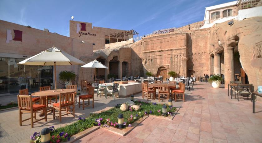 Petra Guest House
