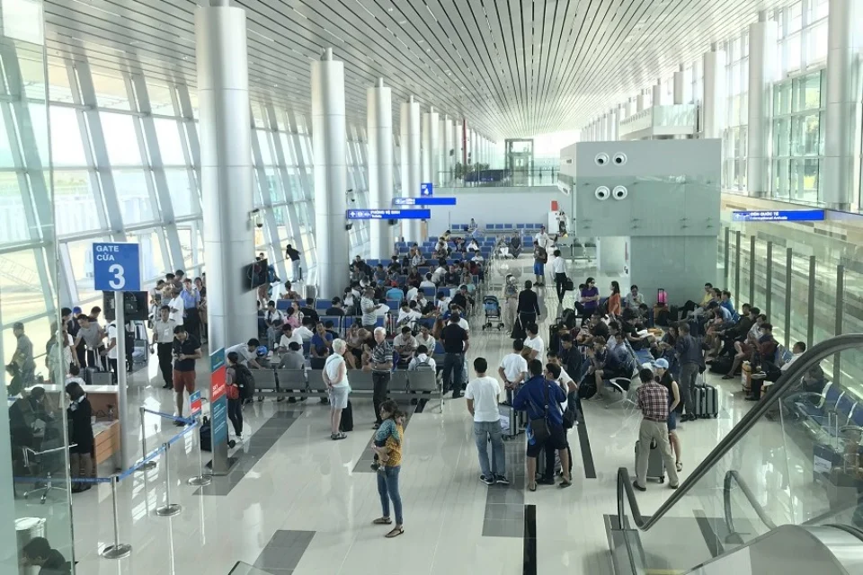 International Gate Corridor