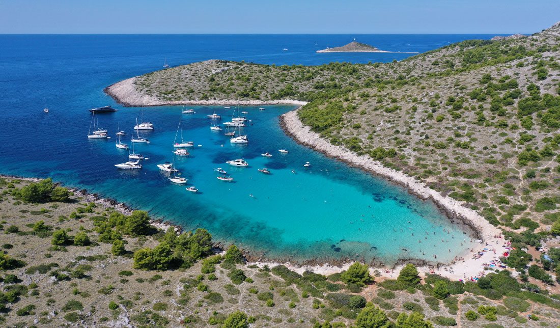 Lojena Beach