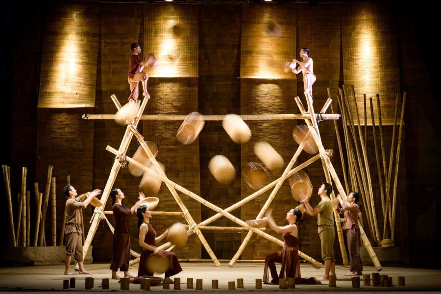 Acrobatic Ensemble
