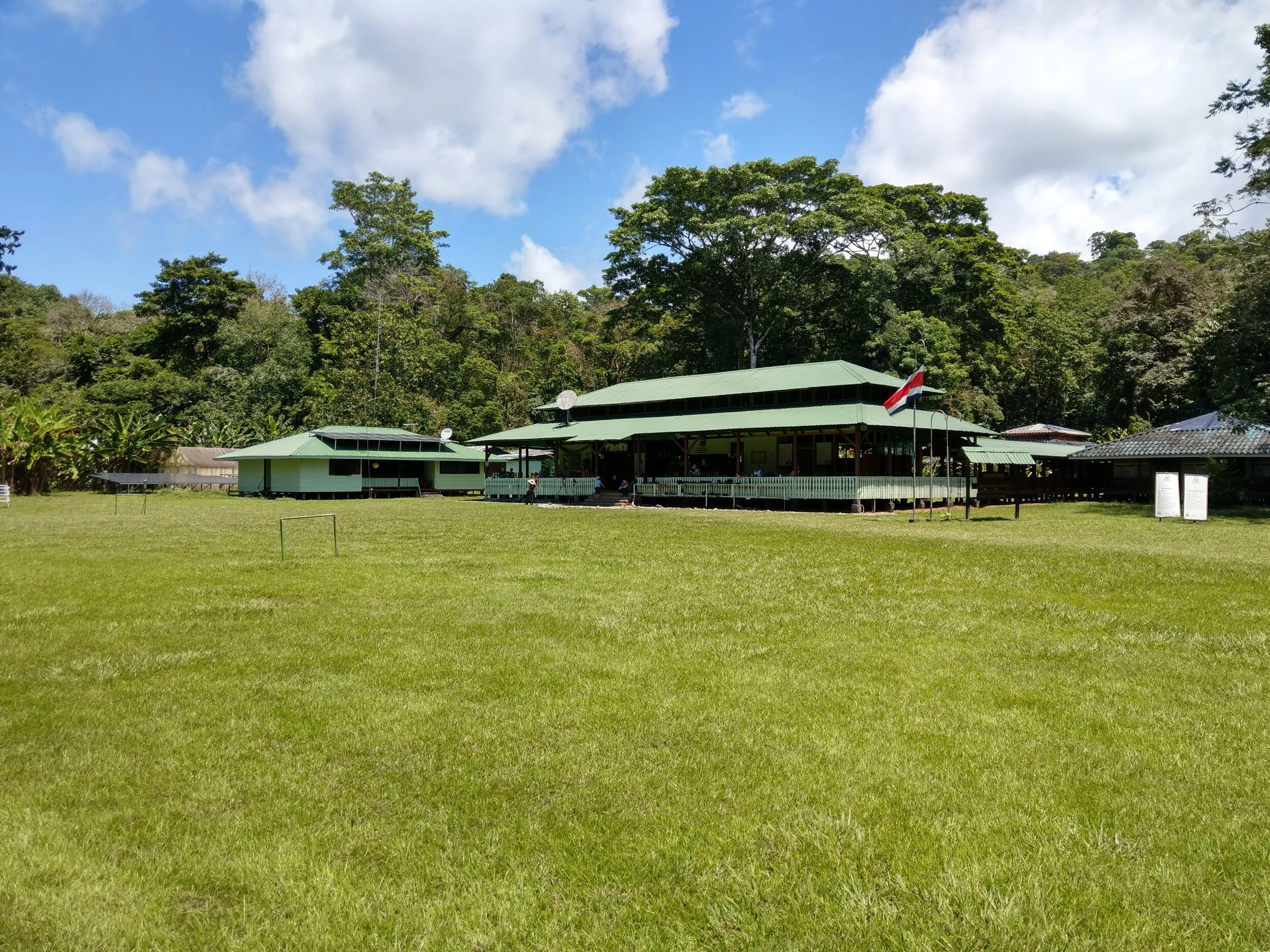 Sirena Ranger Station Veranda