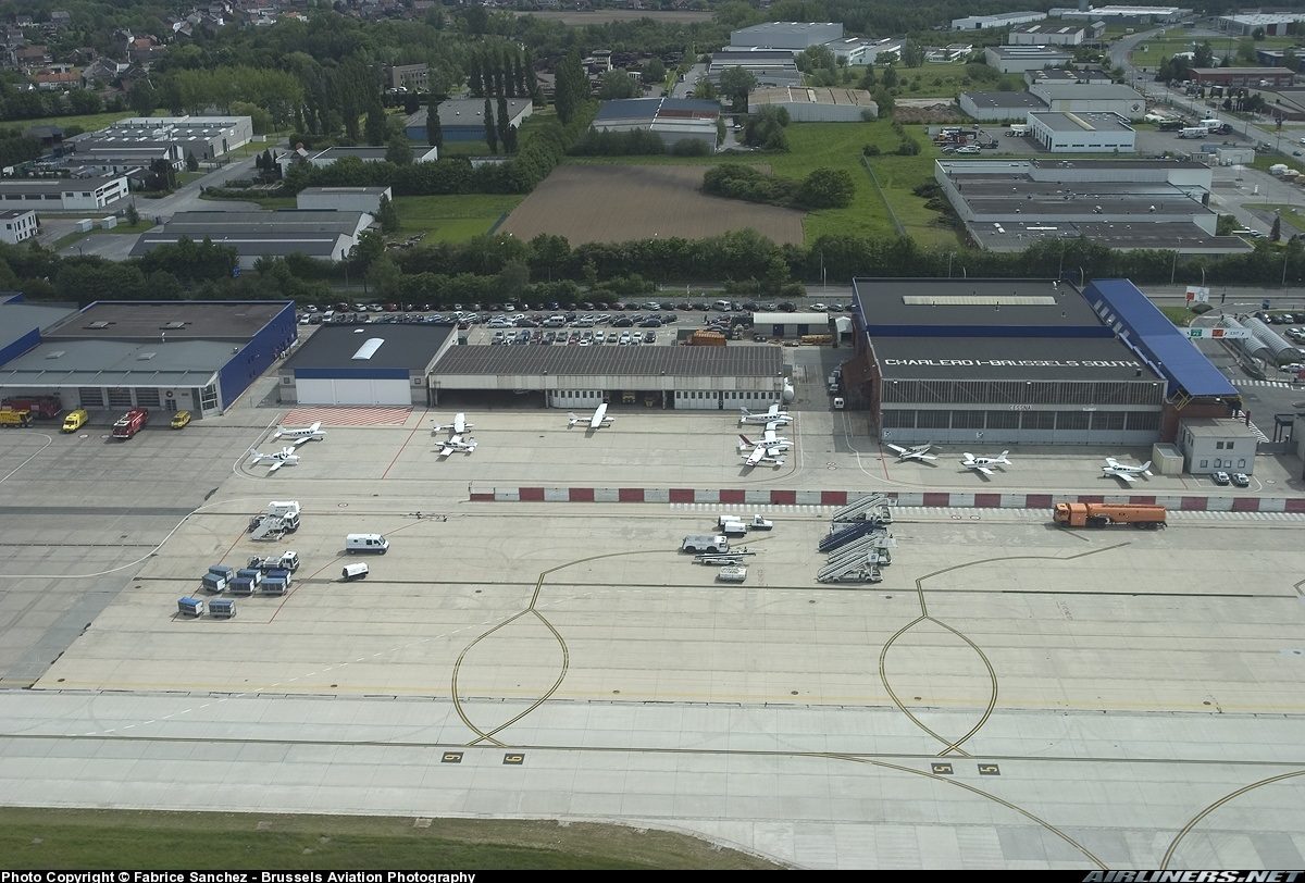 Airside Panoramic Window