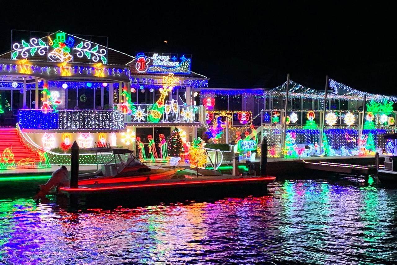 Lake Austin Boat Ride Christmas Lights