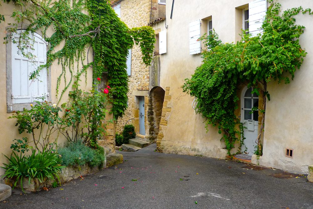 Lourmarin Stop