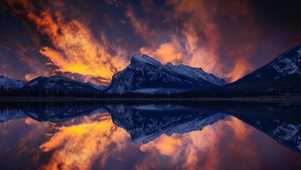 Vermilion Lakes Viewpoint