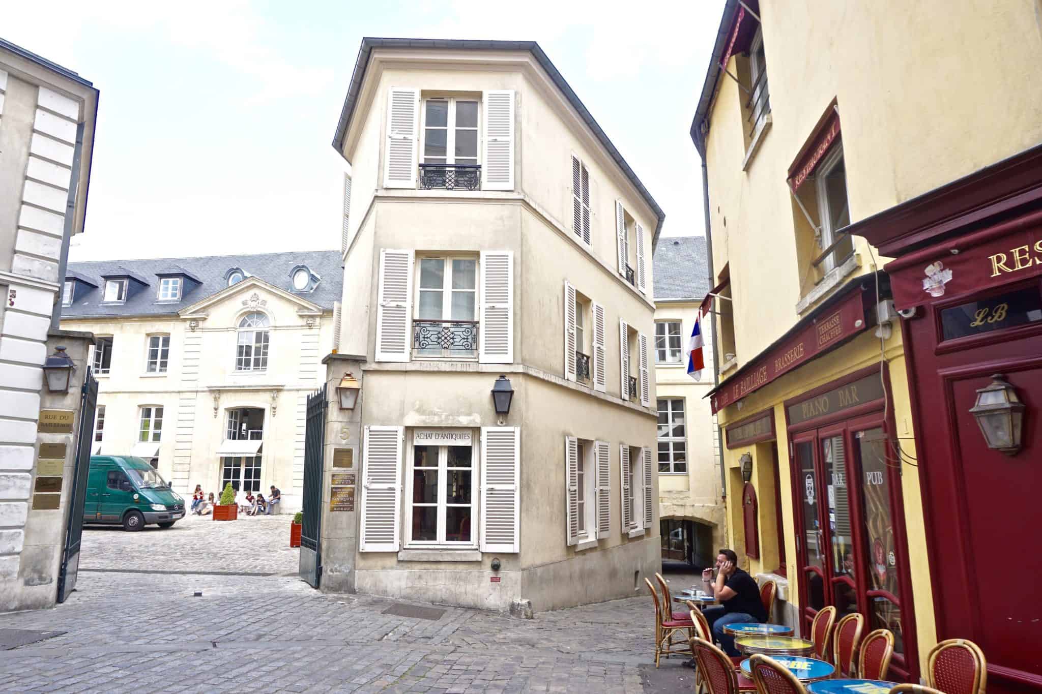 Versailles center