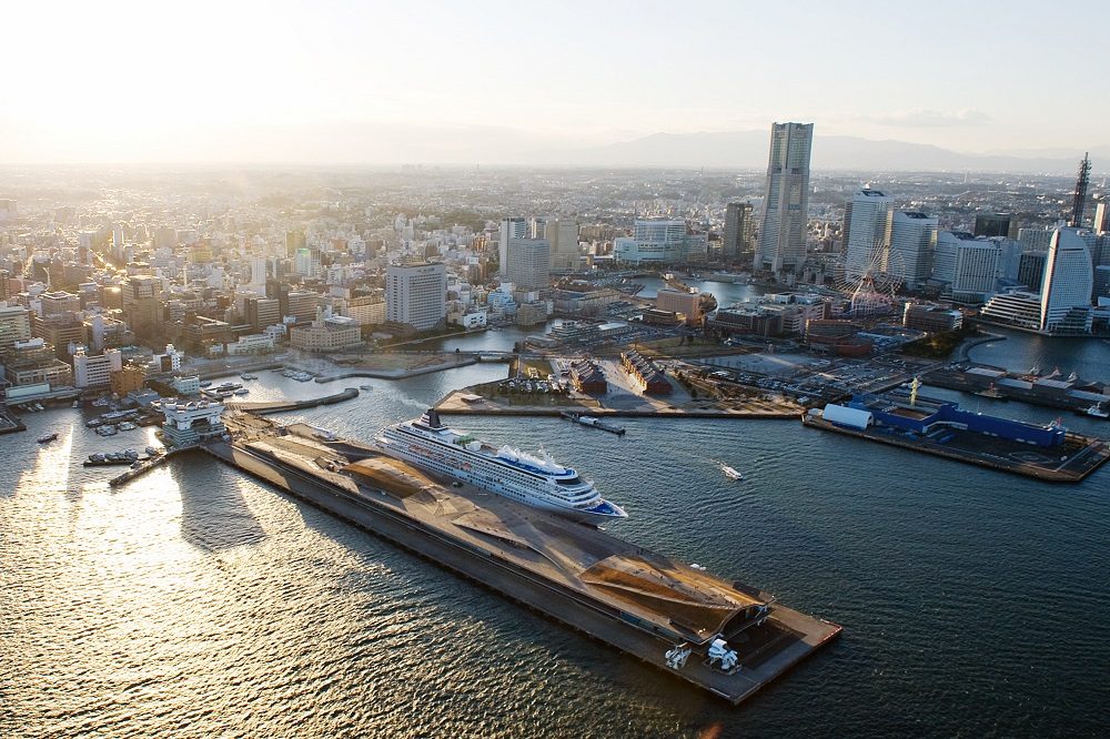 Osanbashi Pier Deck