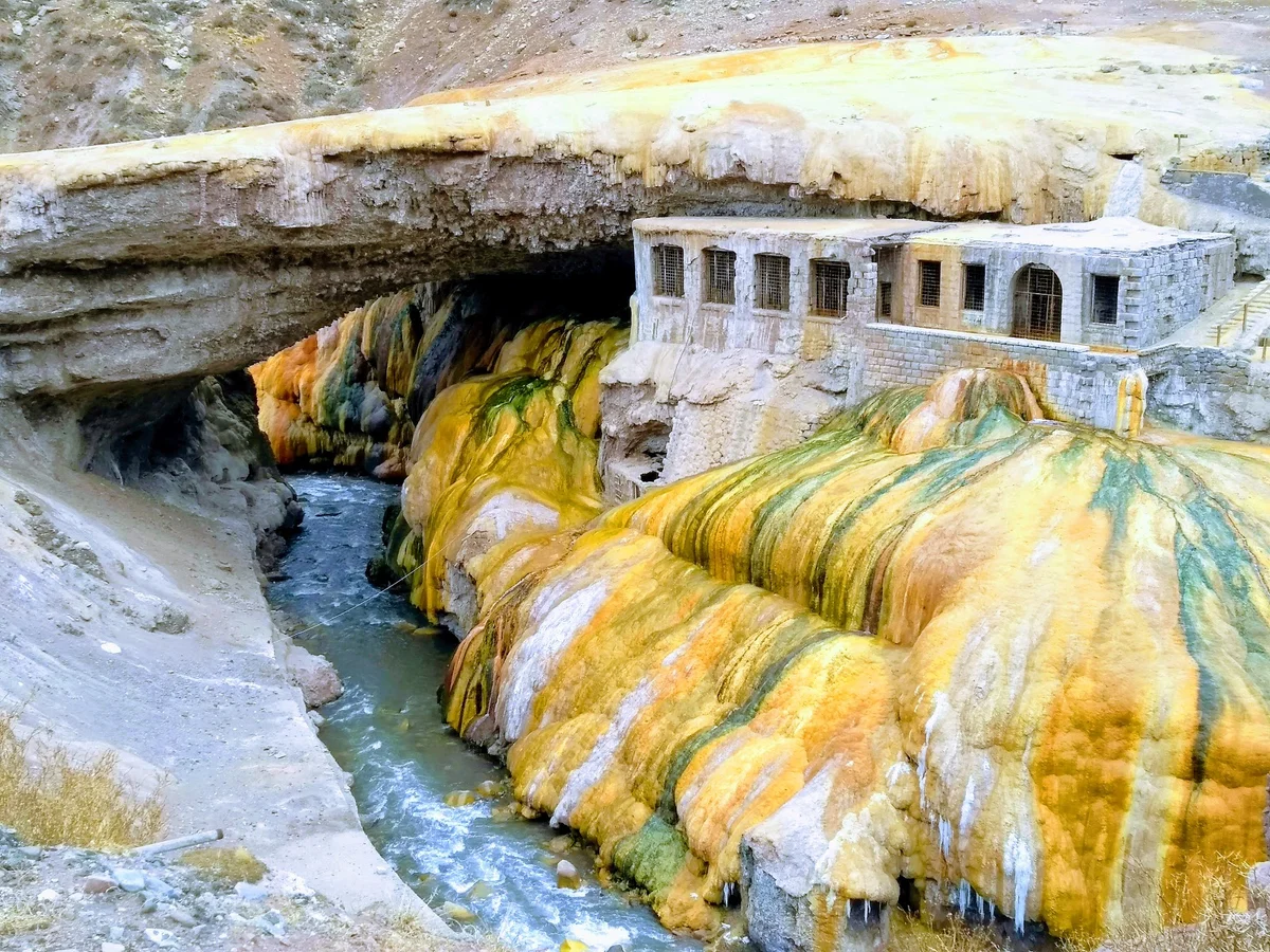 Puente del Inca Mineral Formations