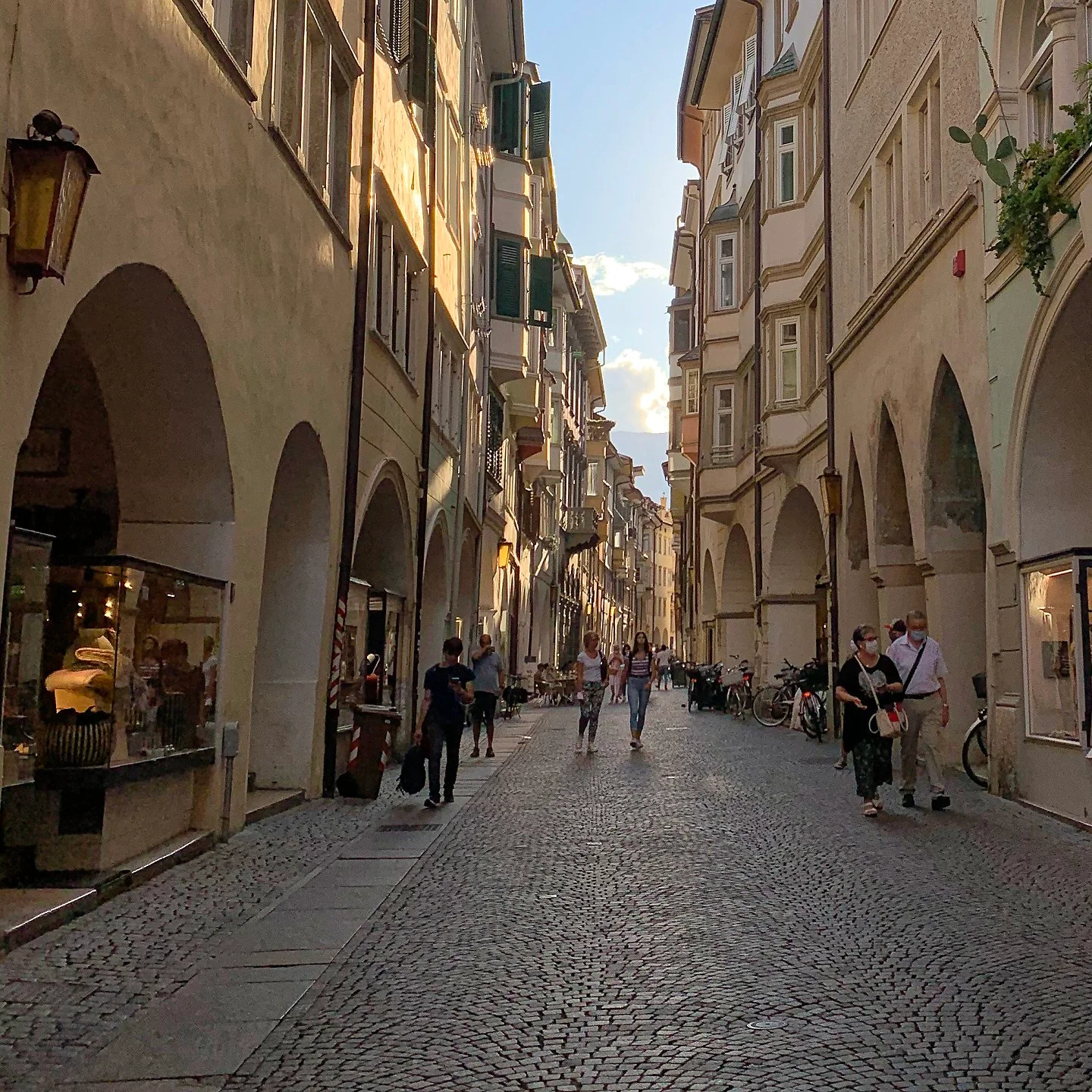 Via dei Portici