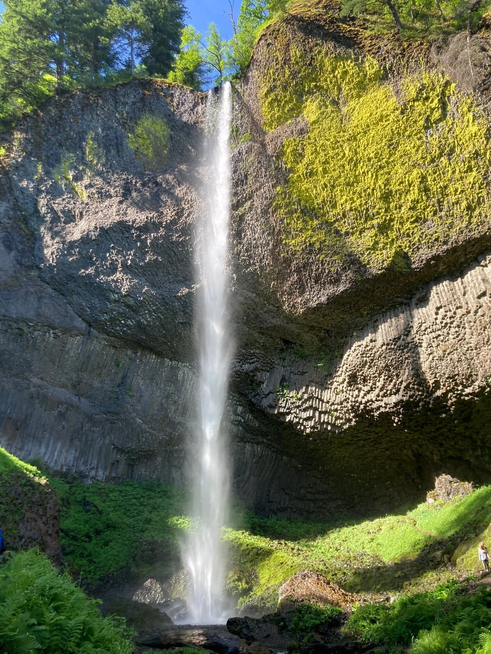 Vista House Columbia River Gorge view