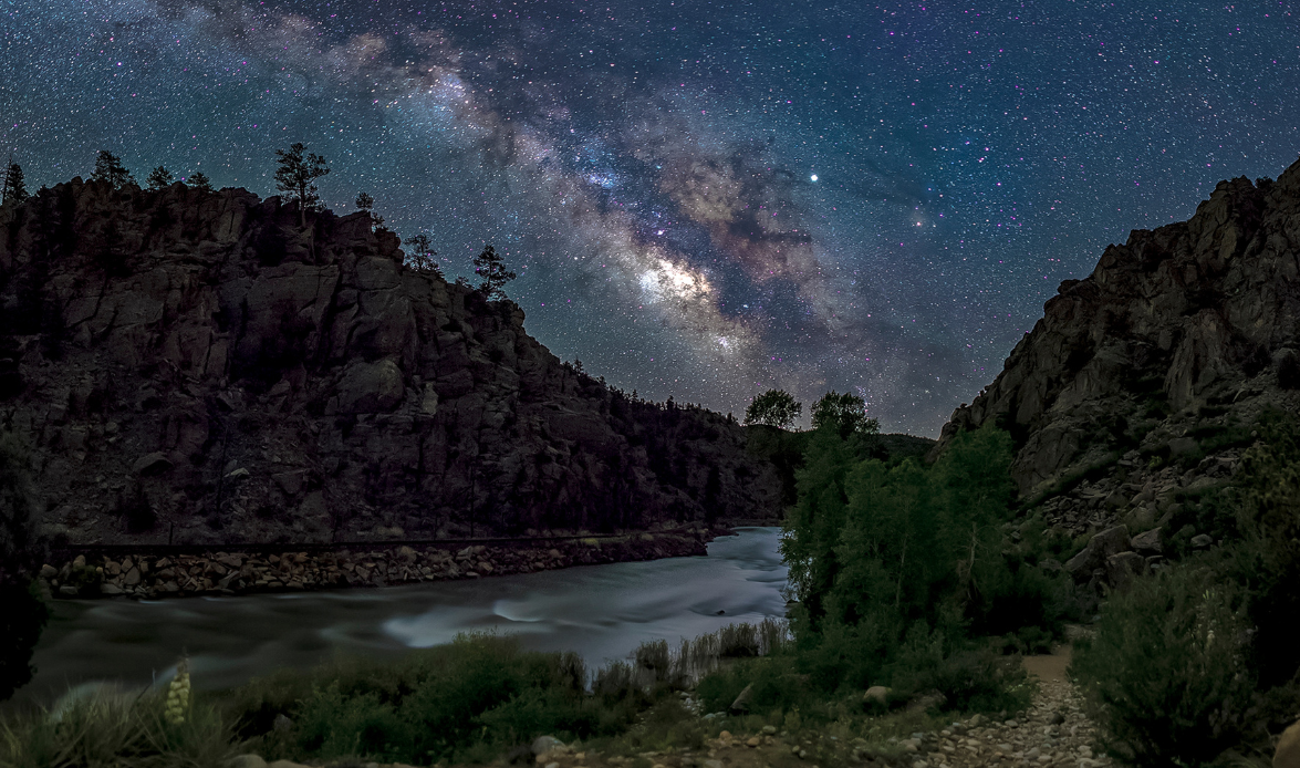 Thousand Peaks Canyon Bend