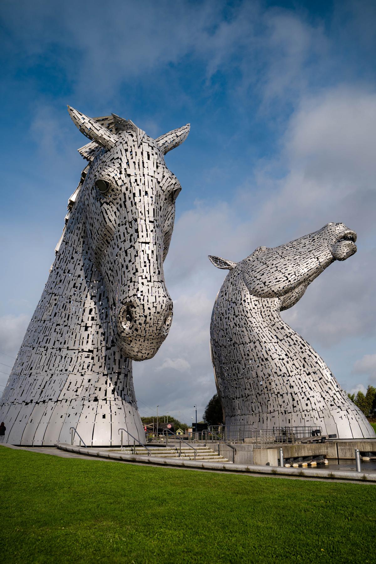 Loch Lomond Stirling Castle and Kelpies Tour