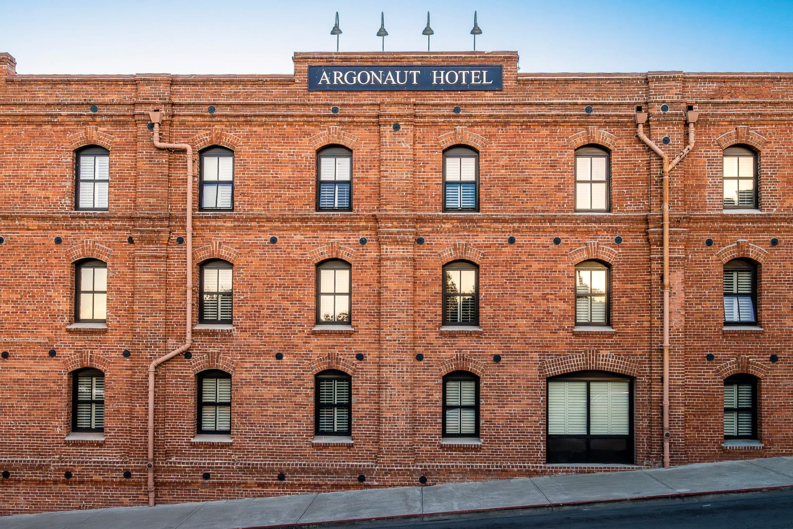 Hotel Zephyr