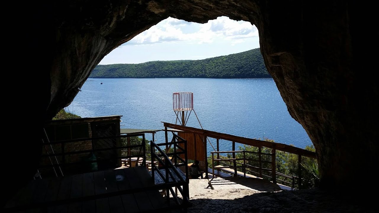 Pirate Cave Balcony