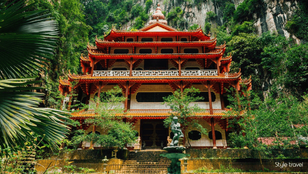 Sam Poh Temple