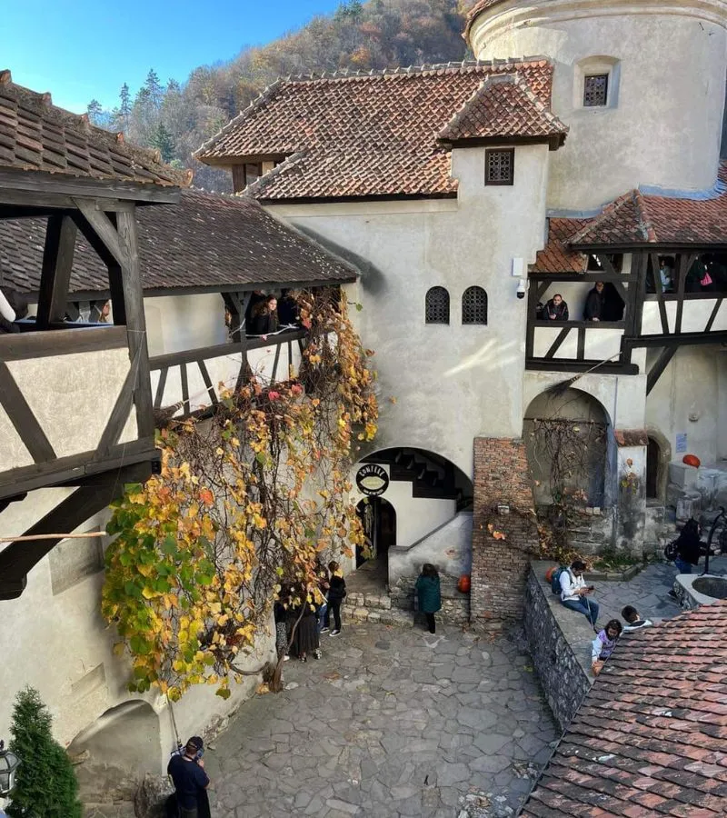 Tower Balcony over the Courtyard