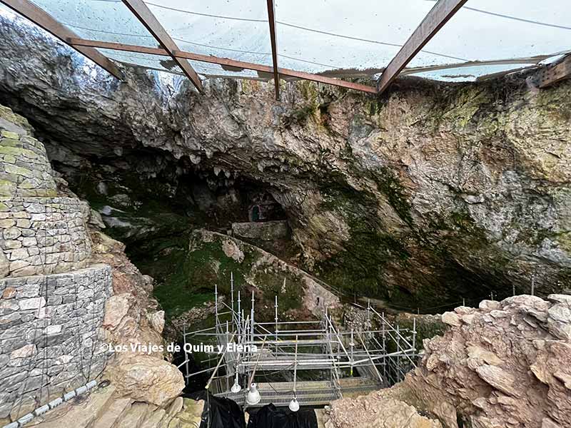 Cueva del Castillo Entrance Path