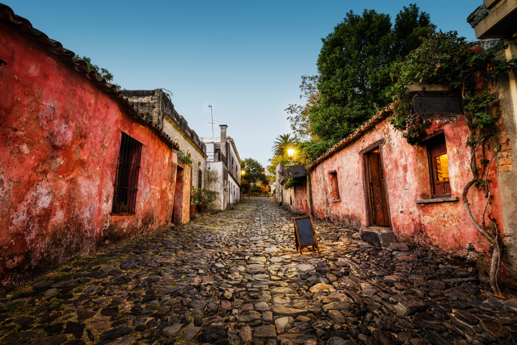 Colonia Del Sacramento Tour From Montevideo