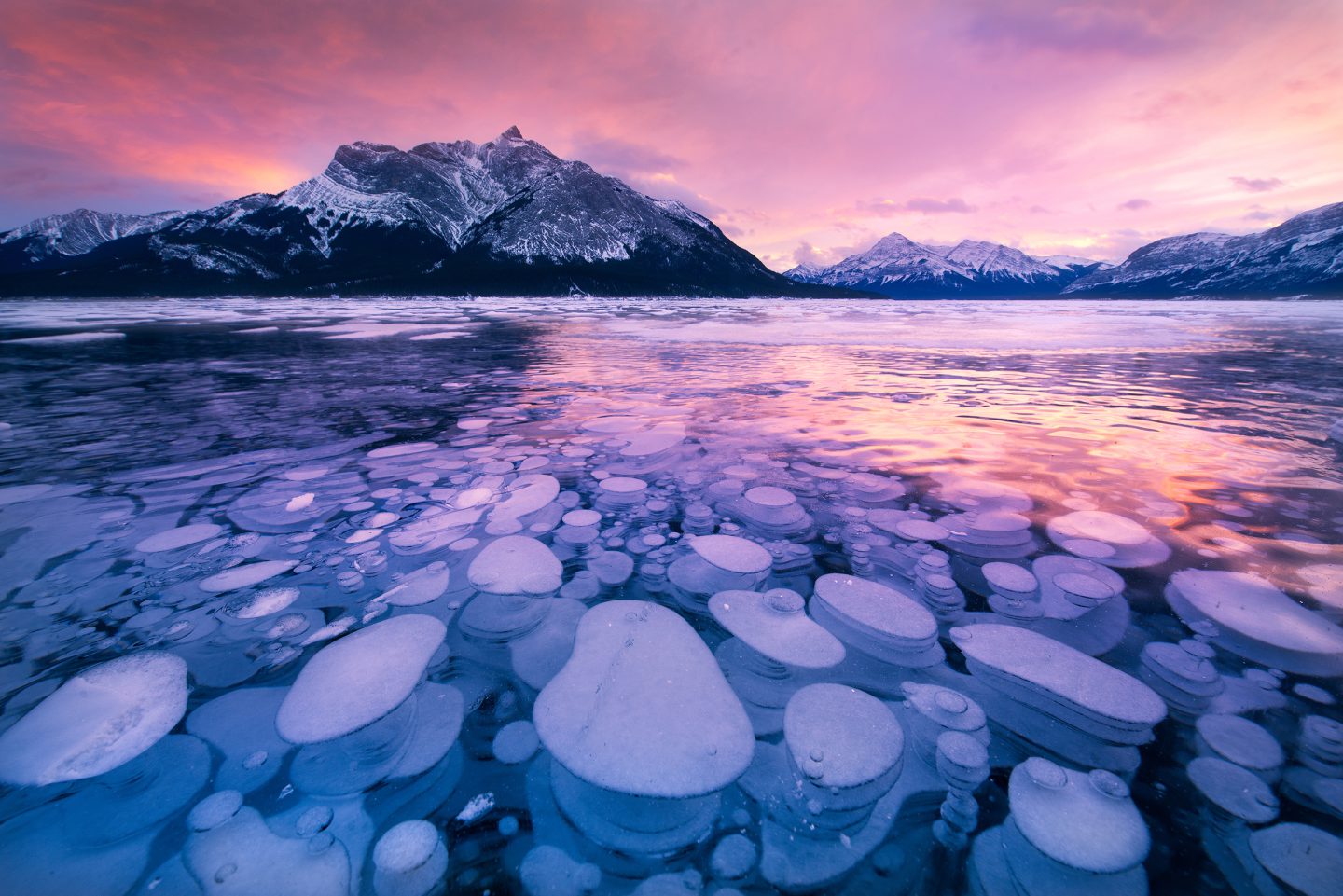 Abraham Lake Ice Bubble Tour