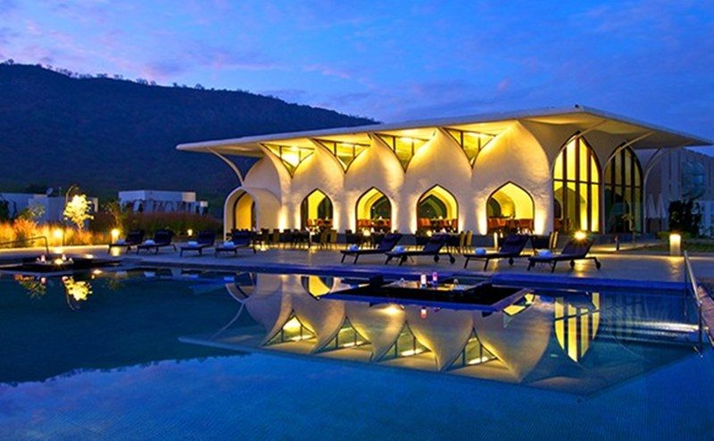 Lebua Lodge at Amer