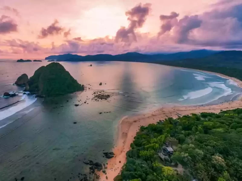 Red Island Beach (Pulau Merah)