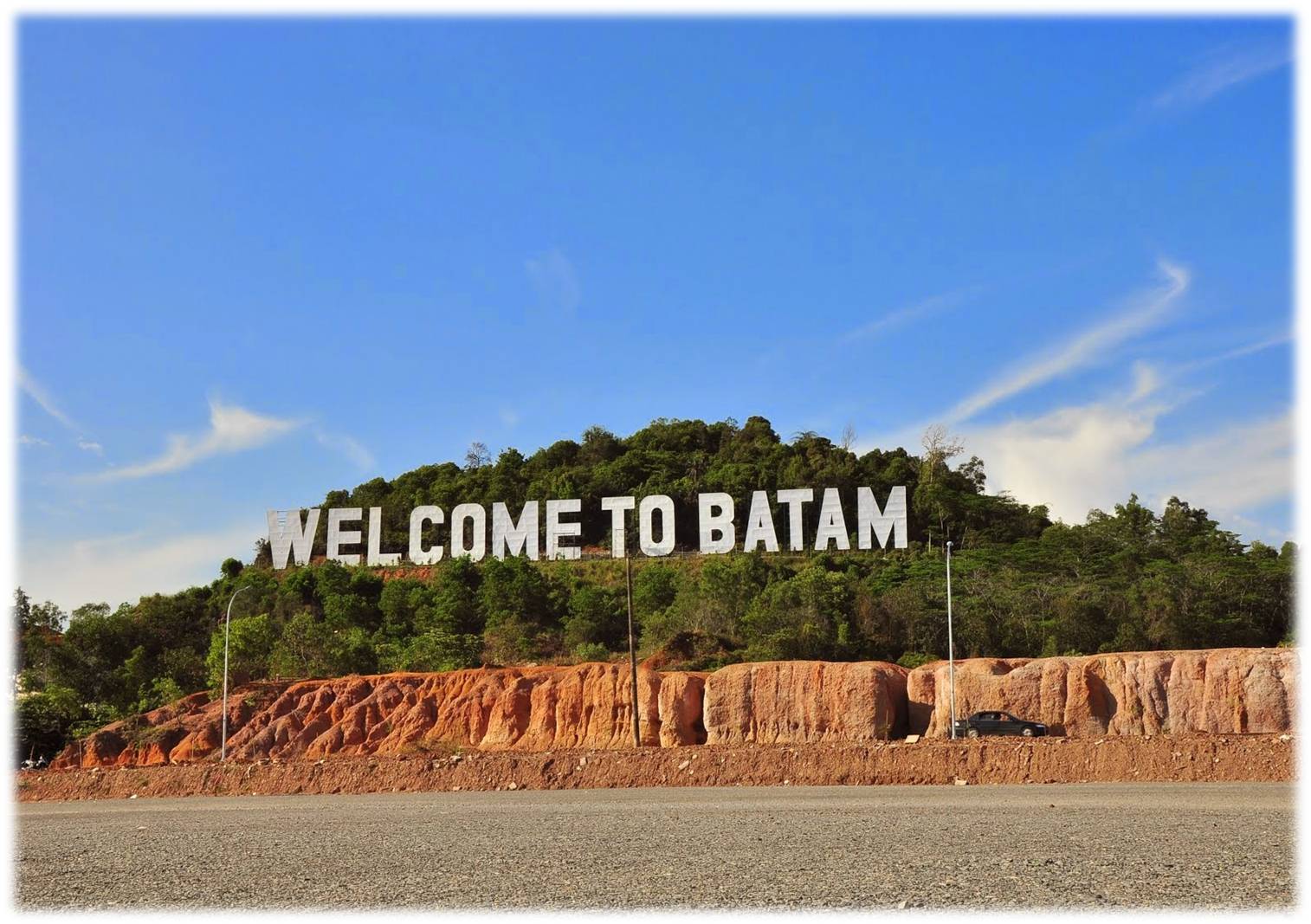 Welcome to Batam Monument